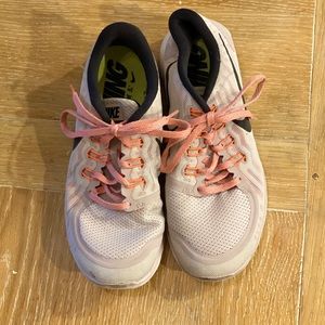 Women’s Nike free 5.0